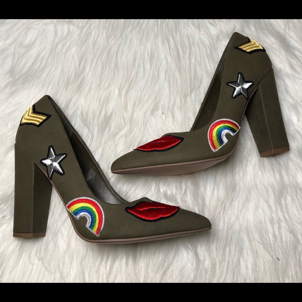 Not Just A Pump(Ogden P)Embroidered Retro Graphic Patchwork Pump,Size-7.5